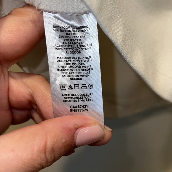 Ann Taylor Eyelet Lace-Trimmed SS White Blouse - Picture 6 of 6